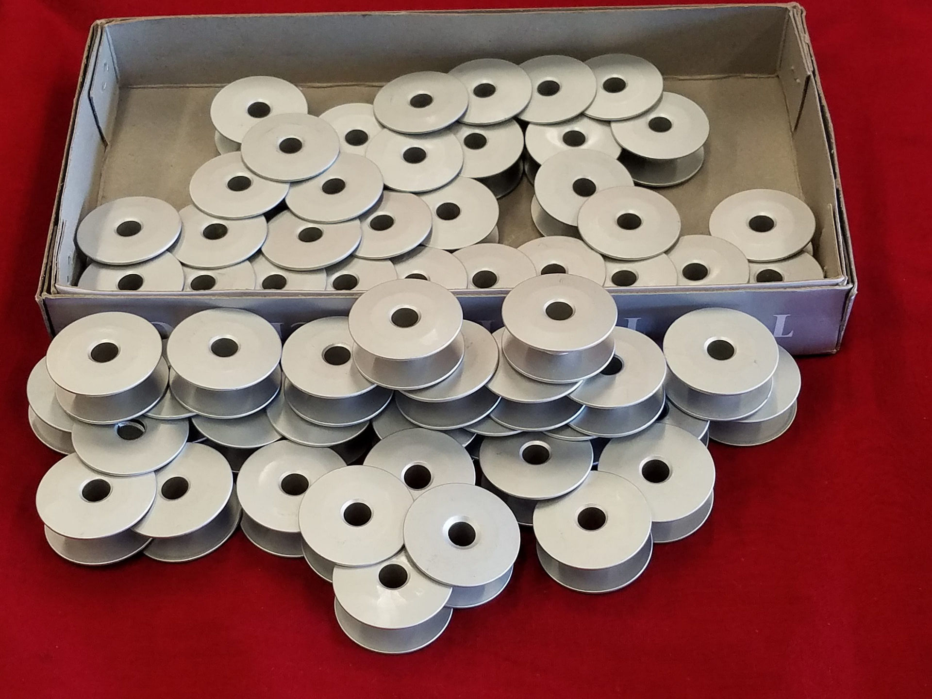 Type M – Spun Aluminum sewing machine bobbins – box of 100 – Quilting  Masters Store